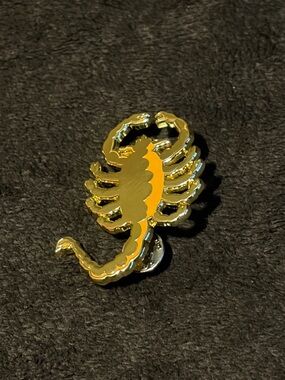 Wasteland Pin Co Golden Scorpion Pin 28/30